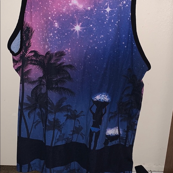 Tank top - Picture 3 of 3